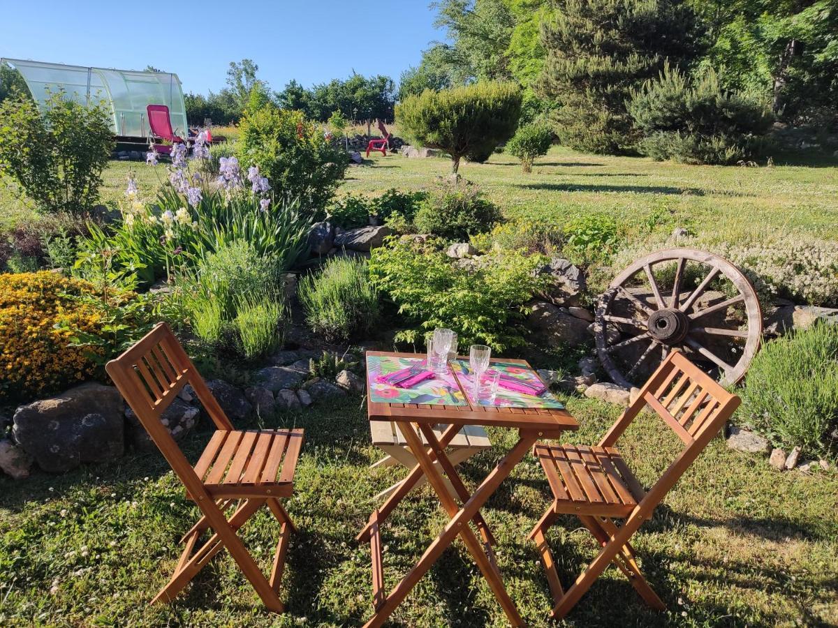 Bed and Breakfast La Chabanade Saint-Pierre-Eynac Exterior foto
